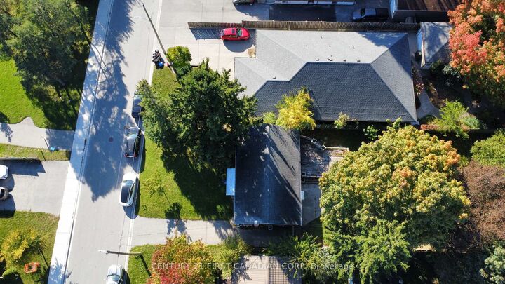 Property Photo:  61 Wistow Street  ON N5Y 1C9 