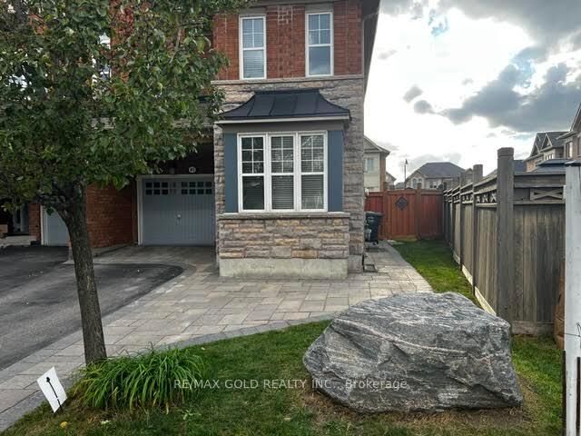 Property Photo:  45 Biddens Square  ON L6P 3P9 