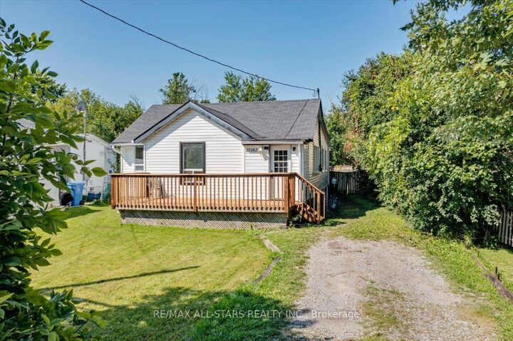 Property Photo:  27182 Woodbine Avenue  ON L4P 3E9 