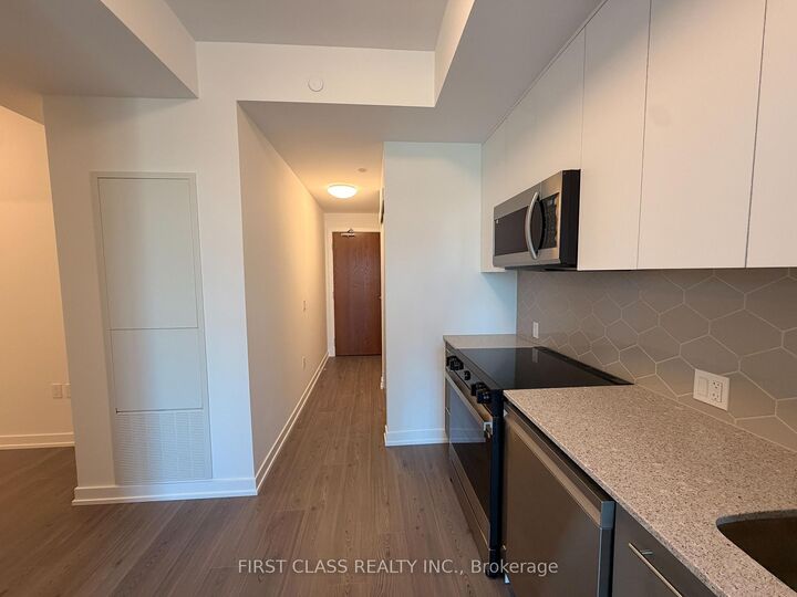 Property Photo:  30 Francis Street S 1012  ON N2G 1H7 