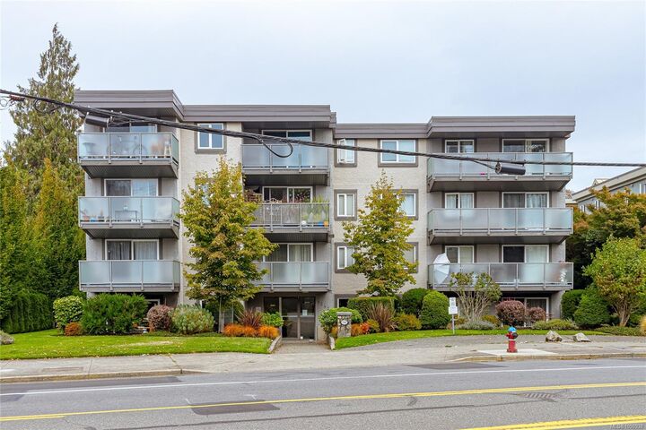 Property Photo:  1342 Hillside Ave #403  BC V8T 2B4 