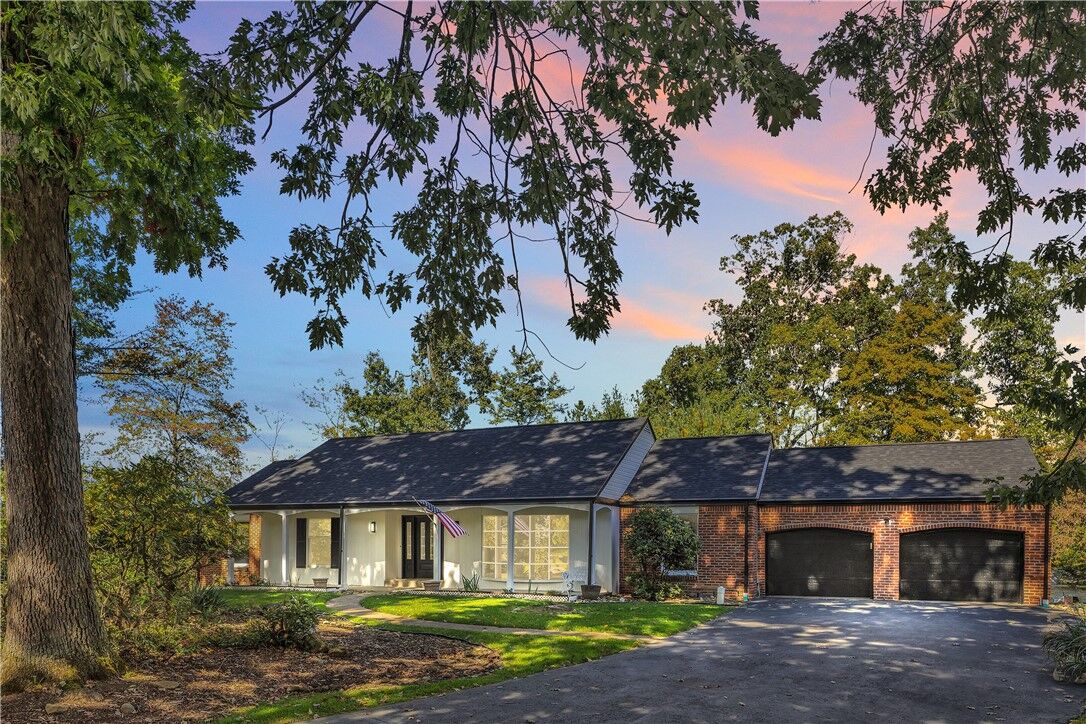Property Photo:  3909 Glencoe Court  PA 15668 