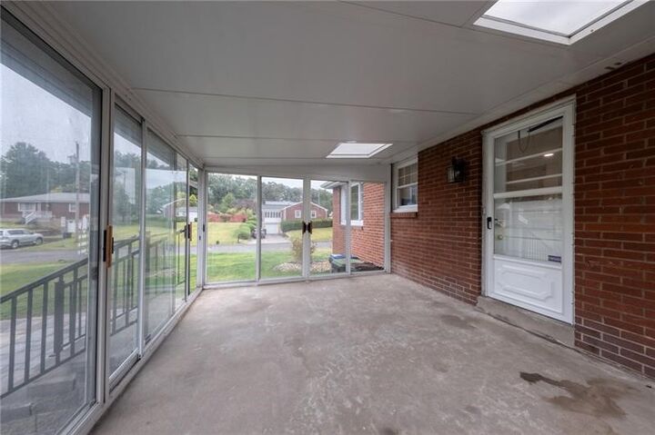 Property Photo: 719 Cumberland Rd PA 15237