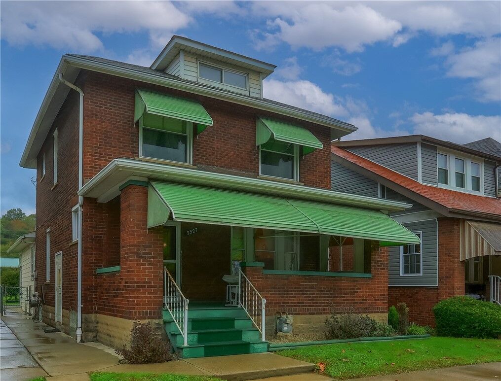 Property Photo:  2527 7th Ave  PA 15010 