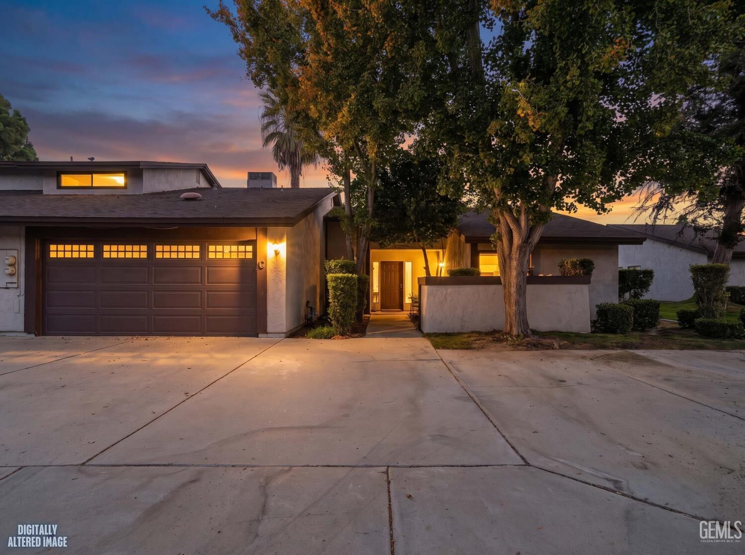 Property Photo:  5900 Kirkside Drive C  CA 93309 