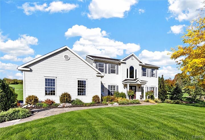 Property Photo:  5134 Yellow Wood Parkway  NY 13078 