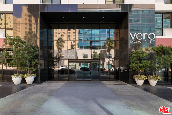 Property Photo: 1234 Wilshire Blvd, Unit 115 CA 90017
