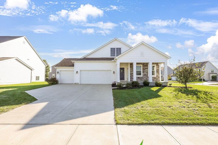 Property Photo: 4095 Parsley Place OH 43015