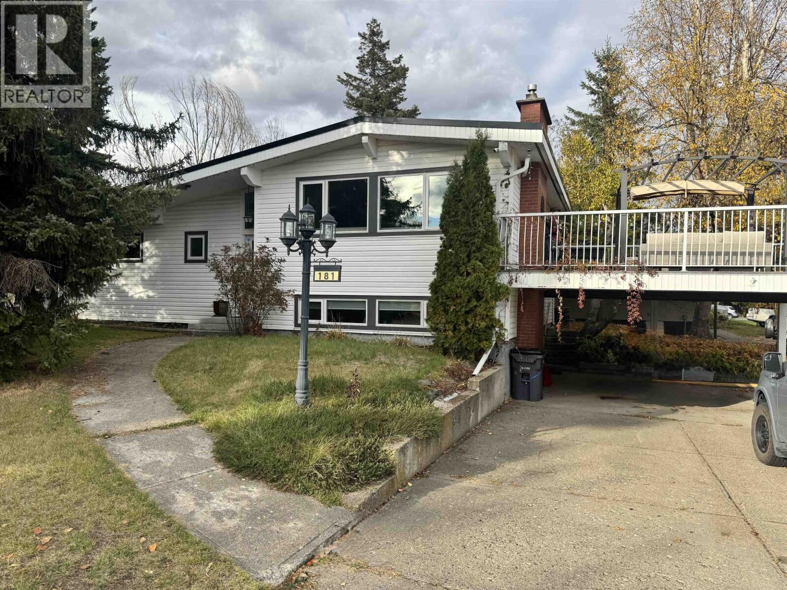 Property Photo:  181 Gordon Crescent  BC V2M 4R2 