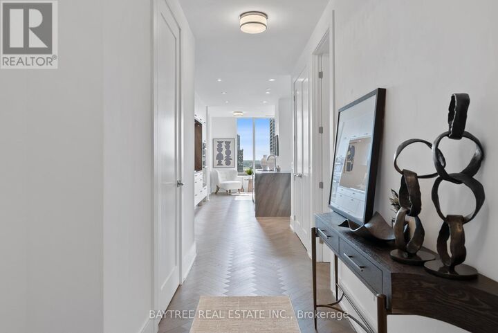 Property Photo: 455 Wellington Street West 1108 ON M5J 2R2