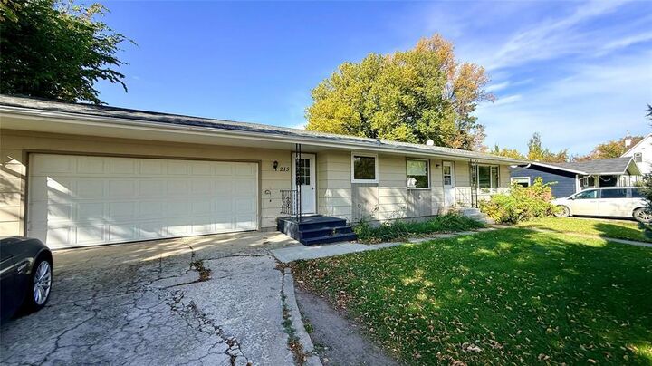 Property Photo: 215 Broadway Street South MB R0M 0M0