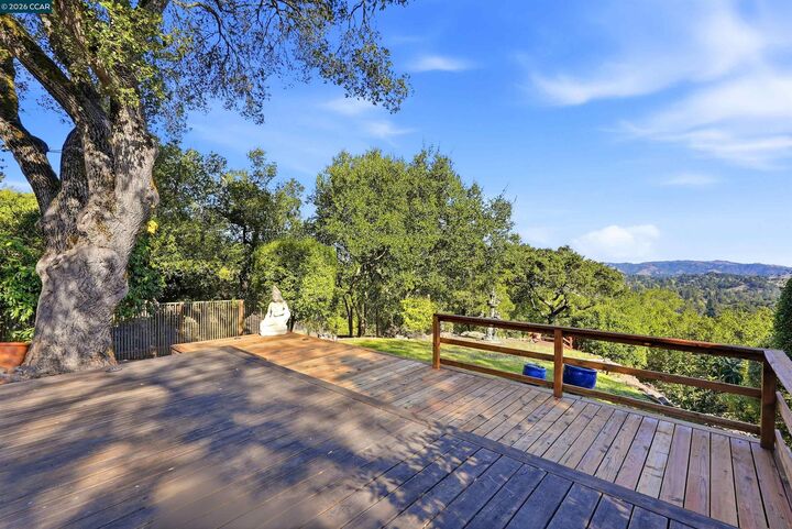 Property Photo:  168 Crestview Dr  CA 94563 