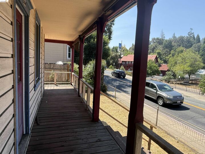 Property Photo:  211 N Washington St  CA 95370 