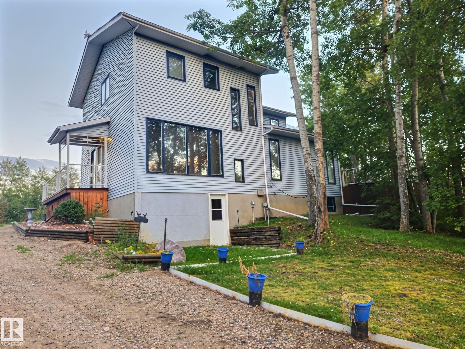 Property Photo:  58532 Range Road 113  AB T0A 3A0 