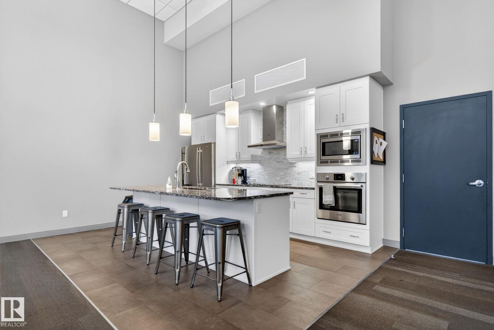 Property Photo:  200 Bellerose Drive 514  AB T8N 7P7 