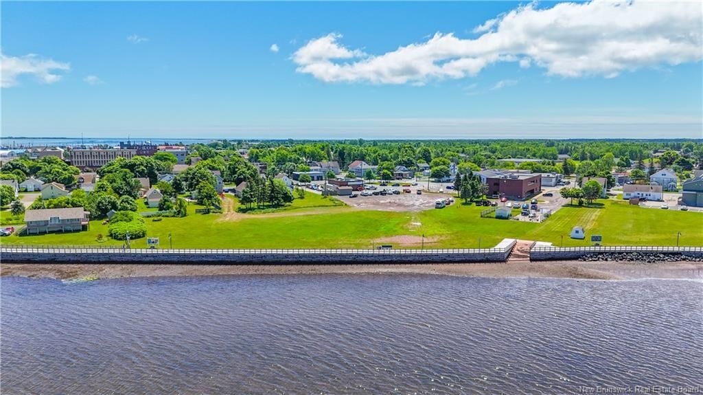 Property Photo:  204 Jd Gauthier Boulevard  NB E8S 1P3 