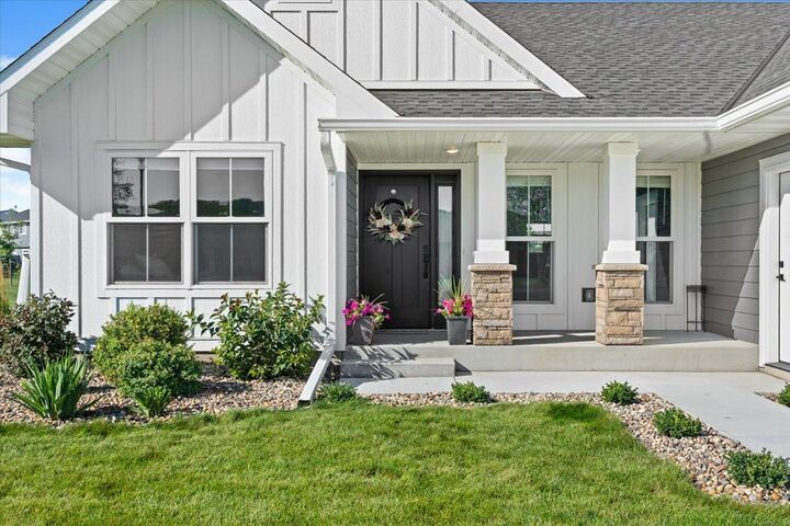 Property Photo:  2063 Sandstone Loop N  MN 56377 
