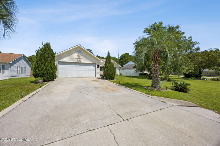 Property Photo: 20 Lakefront Drive GA 31558