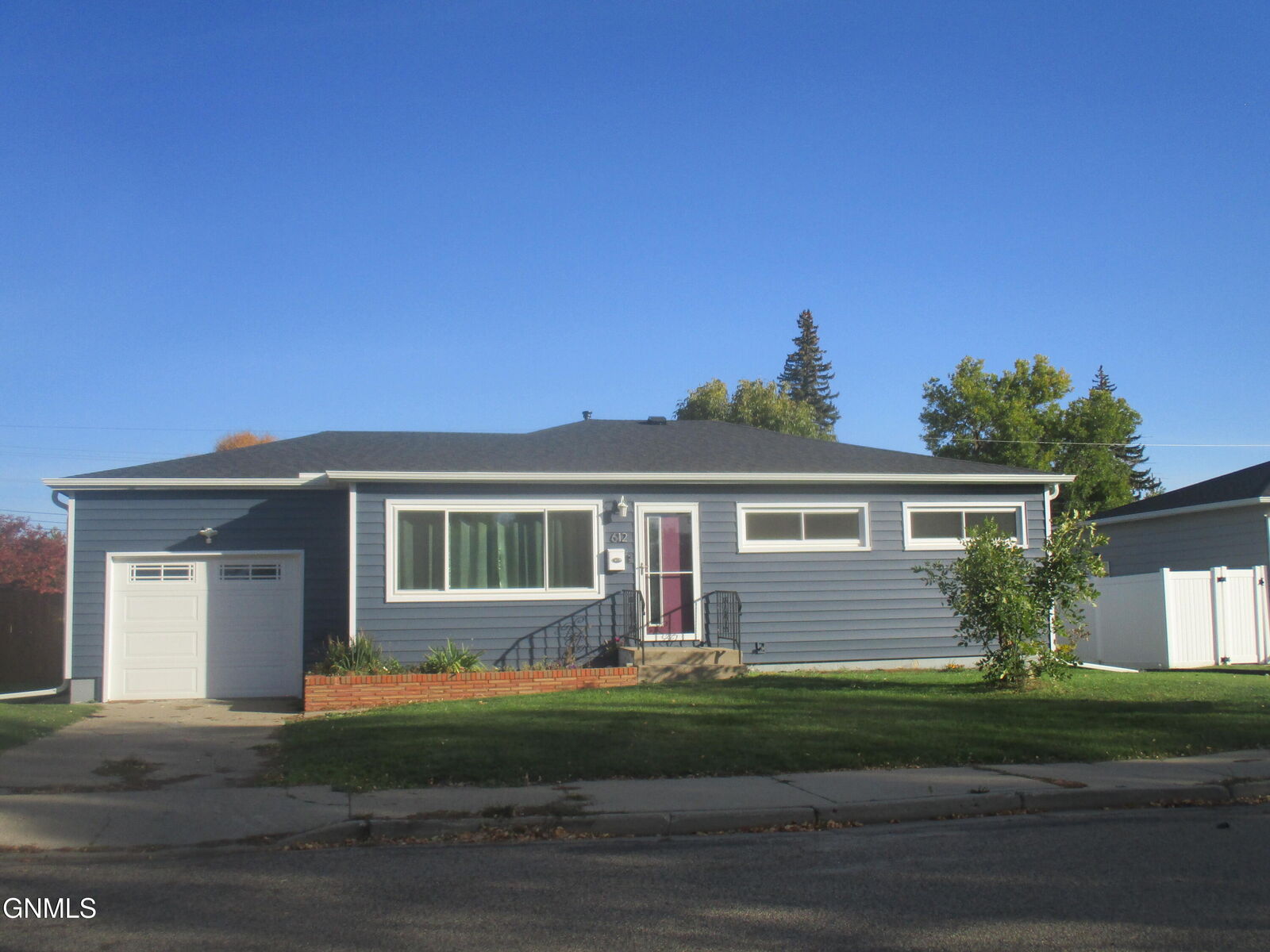 Property Photo:  612 17th Street W  ND 58801 