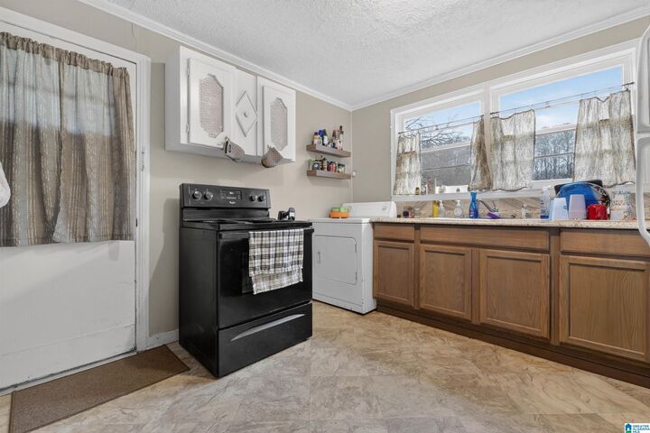 Property Photo: 4837 Eulaton Road AL 36201