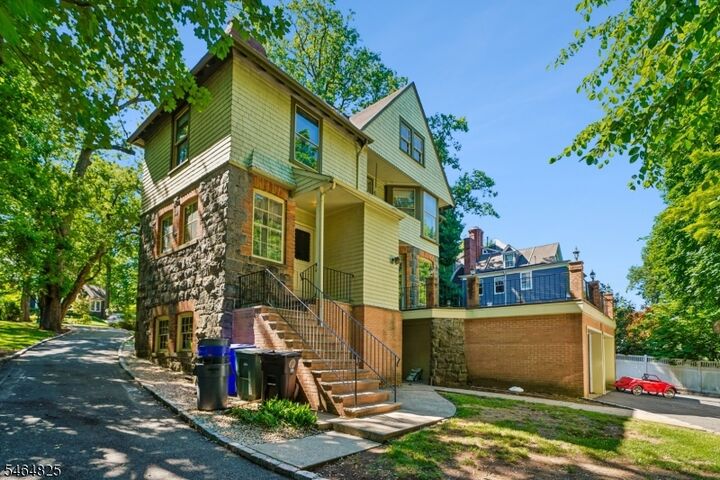 Property Photo:  279 Scotland Rd  NJ 07079 