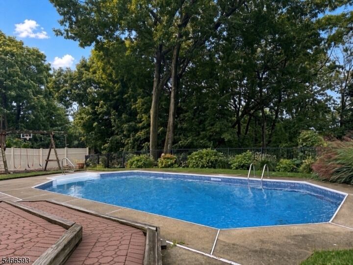 Property Photo:  86 Point View Pkwy  NJ 07470 
