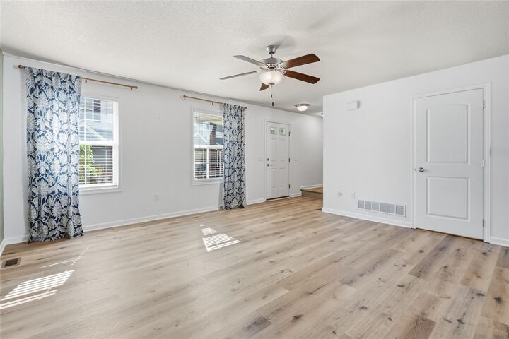Property Photo:  634 Newport Place  IA 50211 