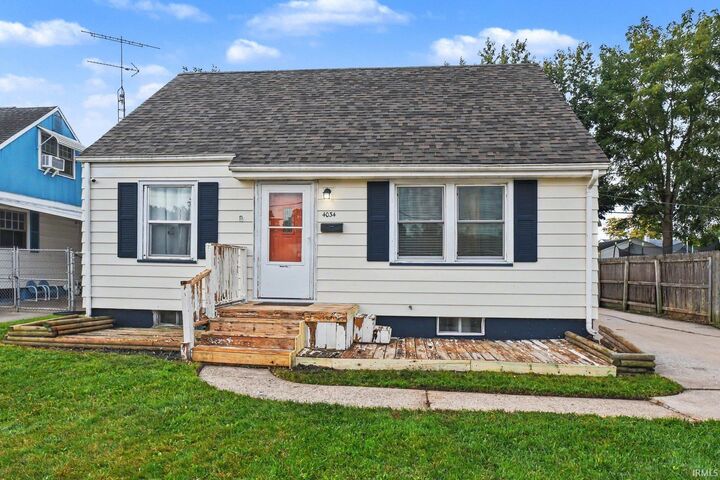 Property Photo:  4034 W Washington Street  IN 46619-1731 