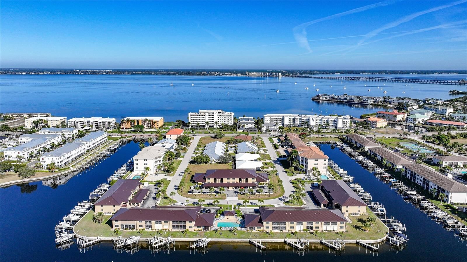 Property Photo:  240 Lewis Circle 513  FL 33950 