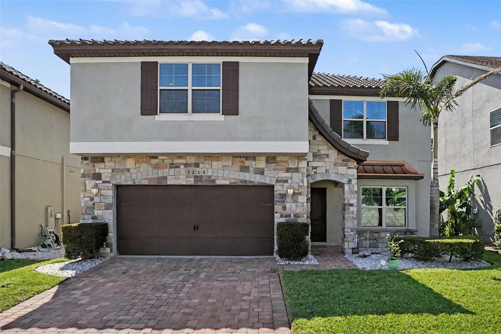 Property Photo:  3208 Stonewyck Street  FL 32824 
