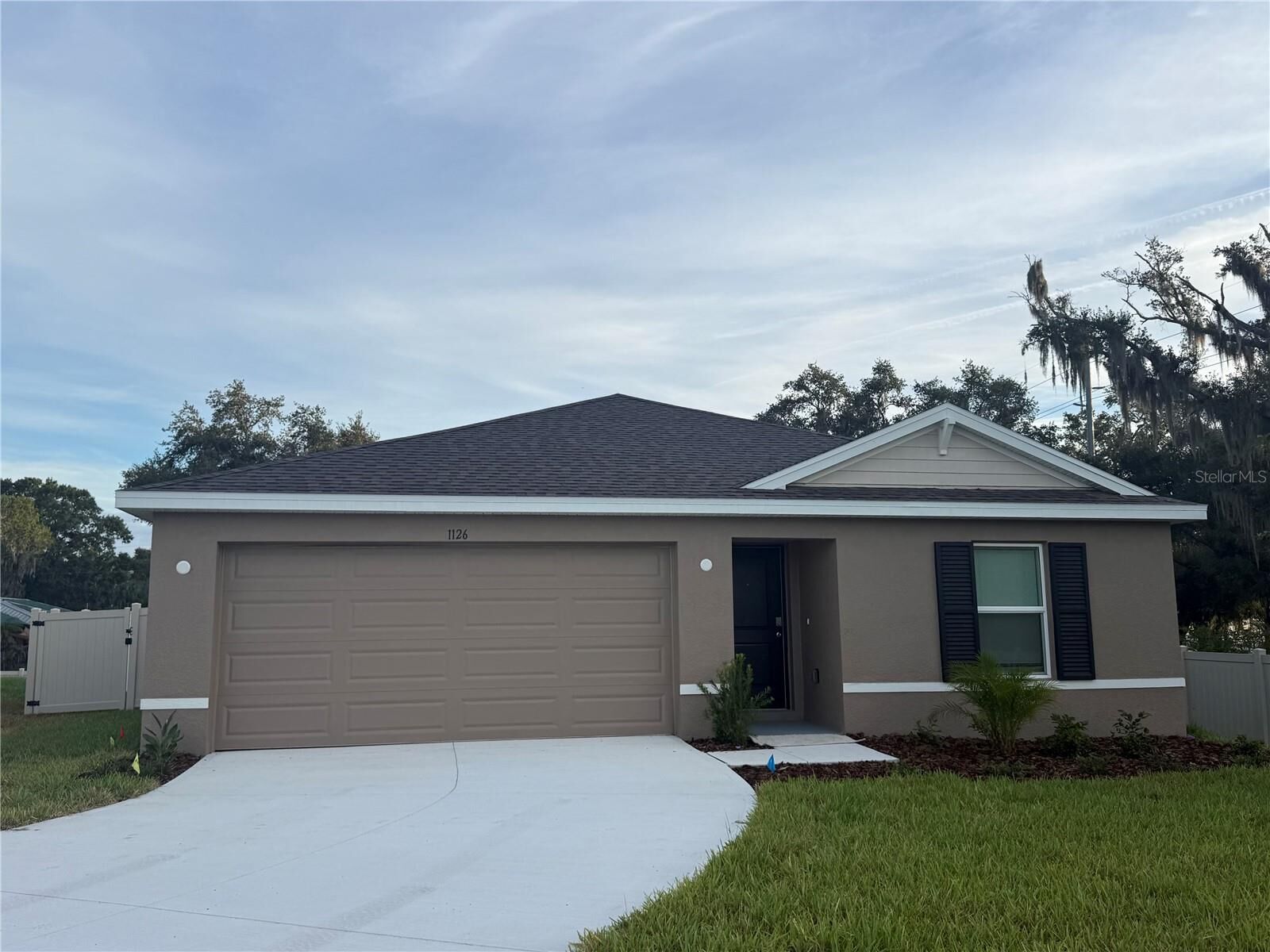 Property Photo:  1126 Wild Clover Way  FL 33566 