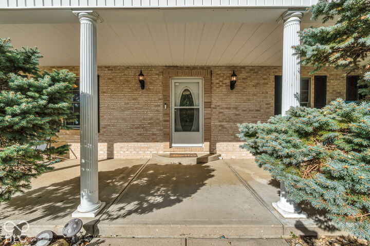 Property Photo:  1409 S 750 W  IN 46176 