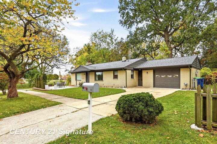 Property Photo:  106 E Chestnut Avenue  MI 48706 