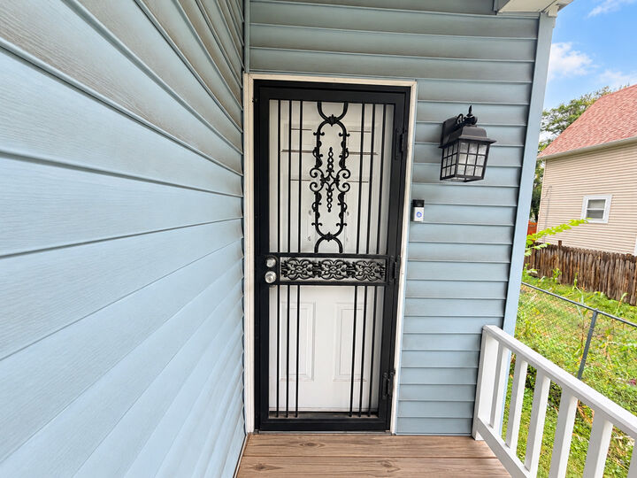 Property Photo:  5452 W Race Avenue  IL 60644 