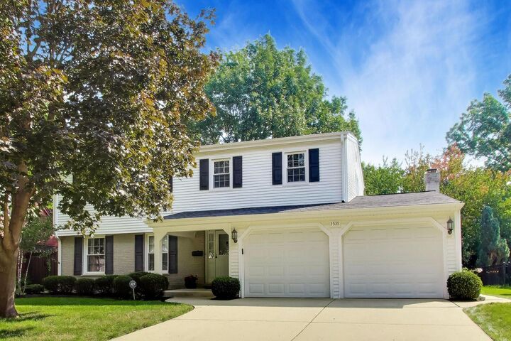 Property Photo:  1535 N Haddow Avenue  IL 60004 