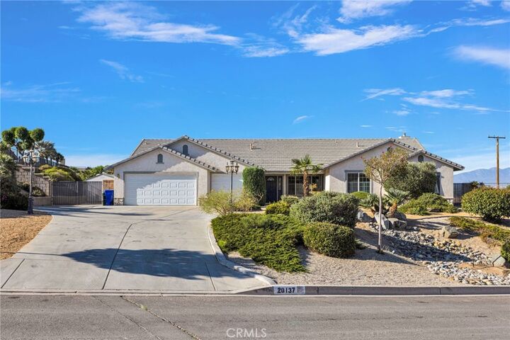 Property Photo:  20137 Skyline Ranch  CA 92308 