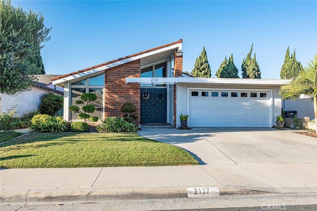 Property Photo:  2137 Denmead  CA 90712 