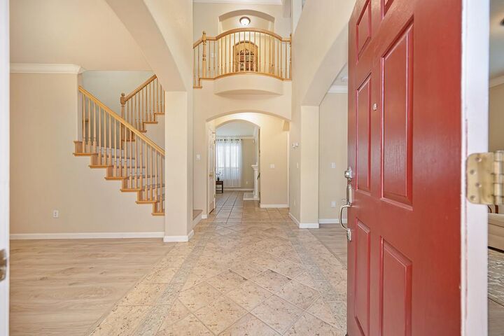 Property Photo: 2517 Black Tern Way CA 95757