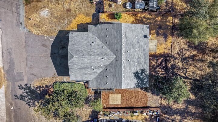 Property Photo: 472 Foothill Court CA 95249