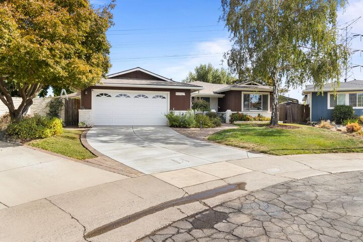 Property Photo: 8421 Hollins Court CA 95826