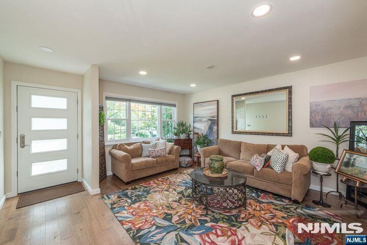 Property Photo: 32 Bowfell Court NJ 07470