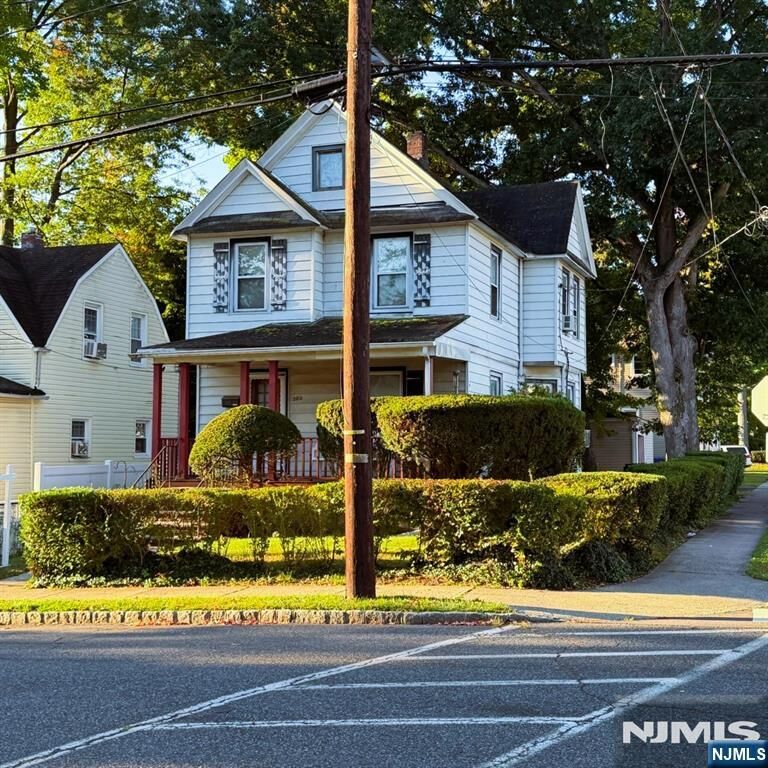 Property Photo:  280 Washington Place  NJ 07631 