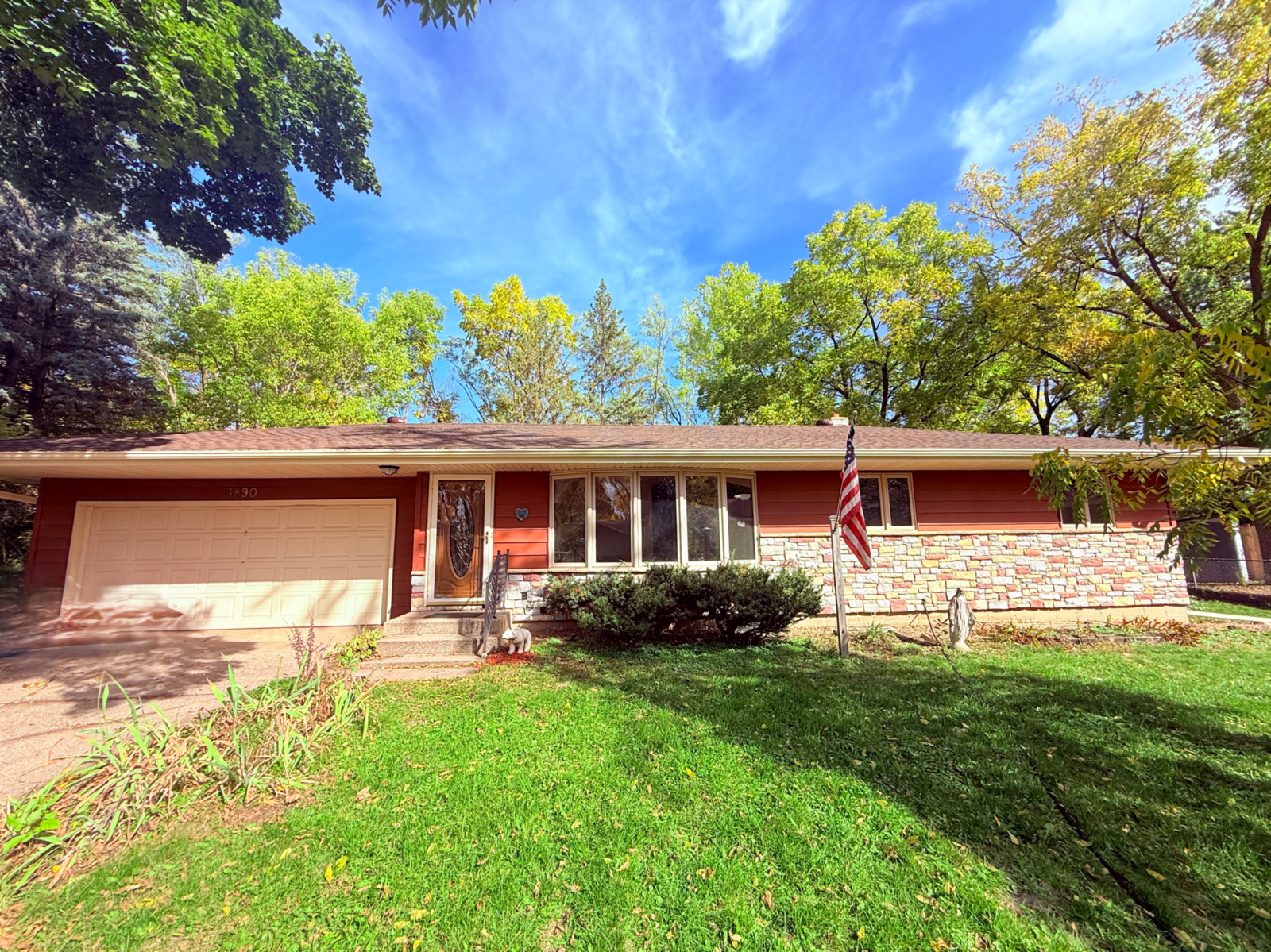 Property Photo:  3890 Hill Avenue  MN 55110 