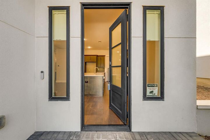 Property Photo: 4126 Entrada Way TX 75219