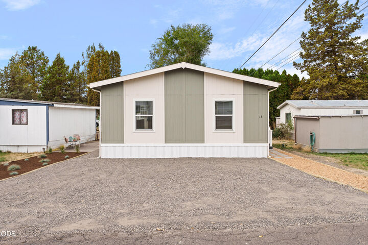 Property Photo:  5063 S Highway 97 13  OR 97756 