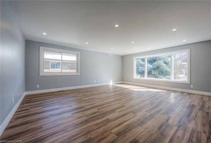Property Photo:  262 Ross Avenue 1  ON N2A 1V6 