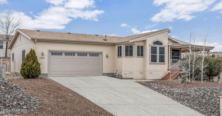 Property Photo:  1121 Leslie Street  AZ 86301 