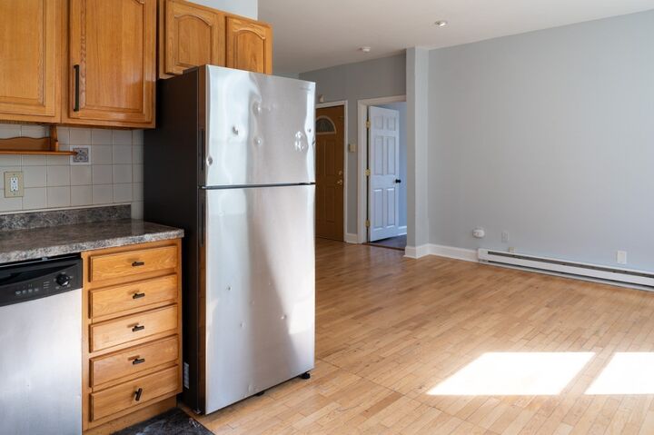 Property Photo: 5 Sutton St 3A MA 02126