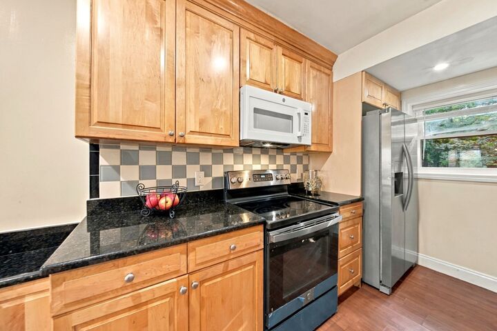 Property Photo:  160 Newton St 3  MA 02135 