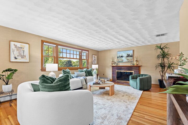 Property Photo:  20 Woodchester Cir  MA 02451 